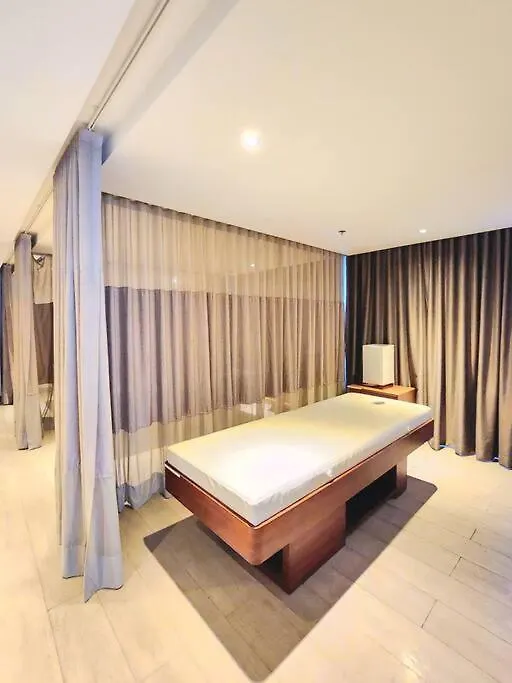 Bgc Cosy Spacious 1Br Uptown Parksuites With Balcony City View Manila