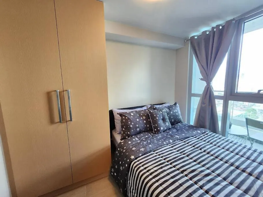Bgc Cosy Spacious 1Br Uptown Parksuites With Balcony City View Manila 0*,  Filippinerne