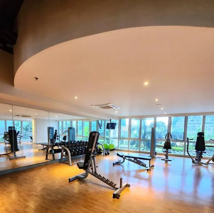 Apartment Bgc Cosy Spacious 1Br Uptown Parksuites With Balcony City View Manila Philippines