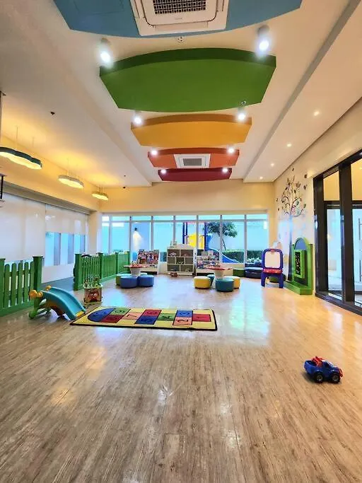 Apartment Bgc Cosy Spacious 1Br Uptown Parksuites With Balcony City View Manila