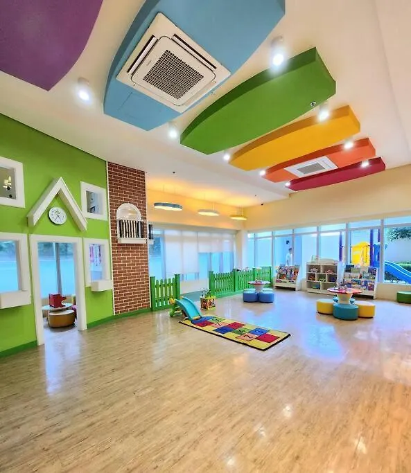 Bgc Cosy Spacious 1Br Uptown Parksuites With Balcony City View Manila